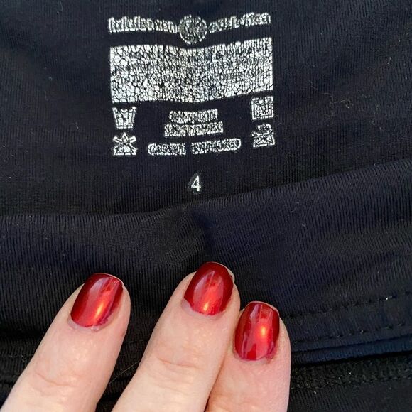 Lululemon Cropped Yoga Pants Size 4 - Picture 2 of 4